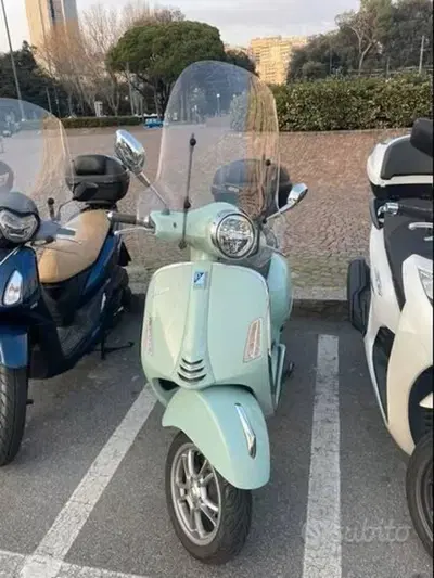 Vespa GTS 300 (2023 - 24) usata