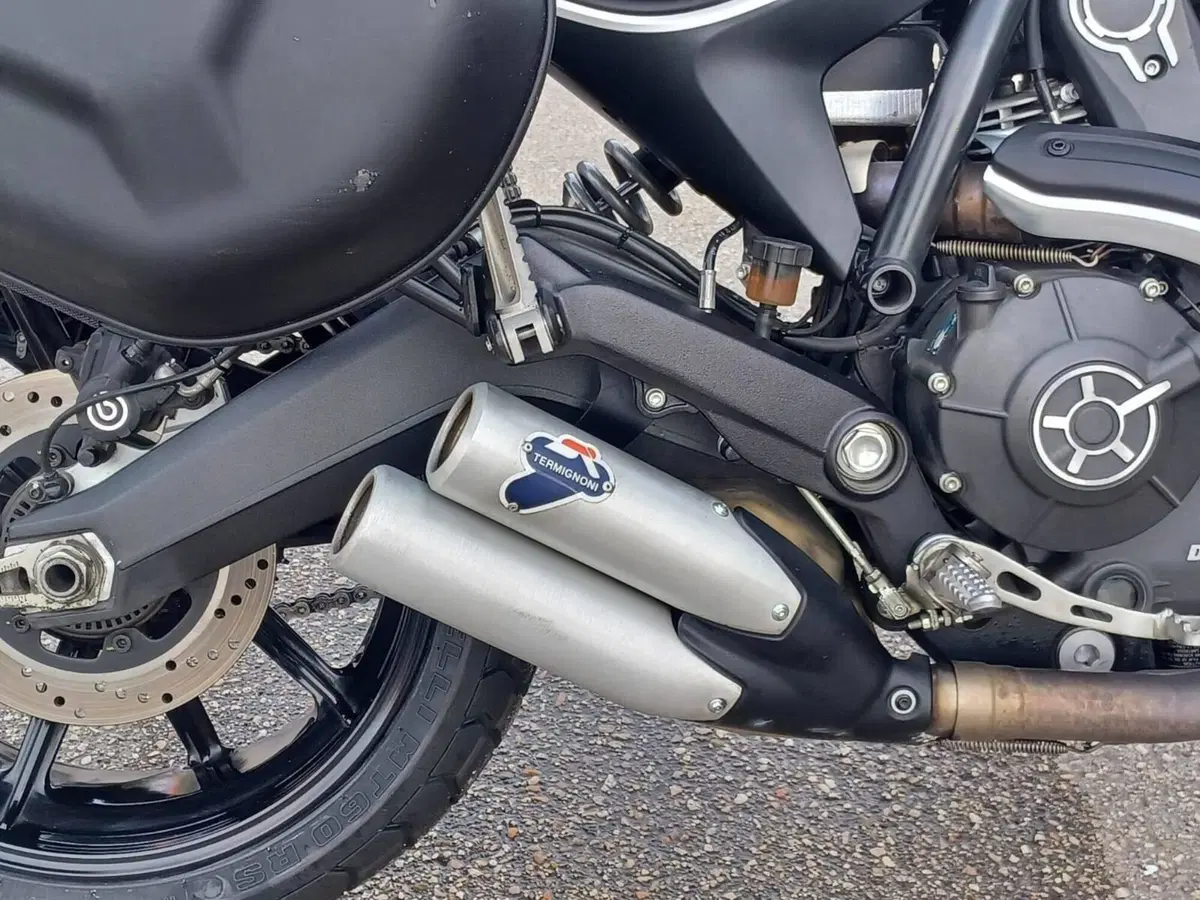 Ducati Scrambler 800 Full Throttle (2015 - 16) (6)