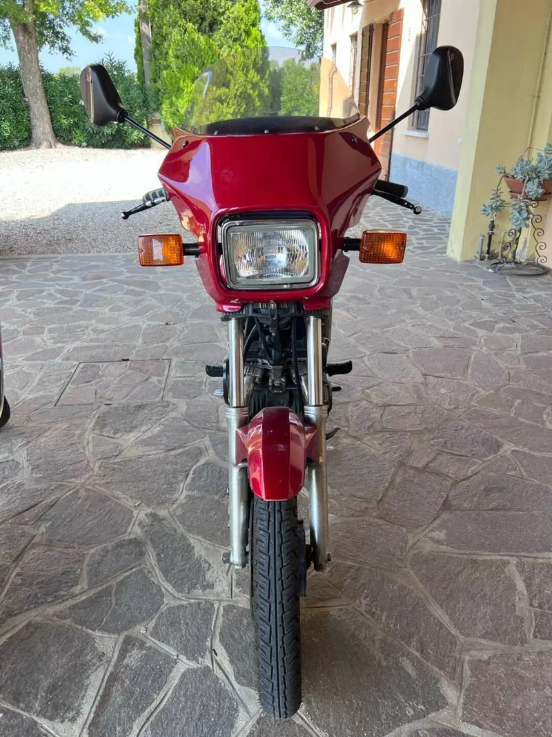 Yamaha XS400 (2)