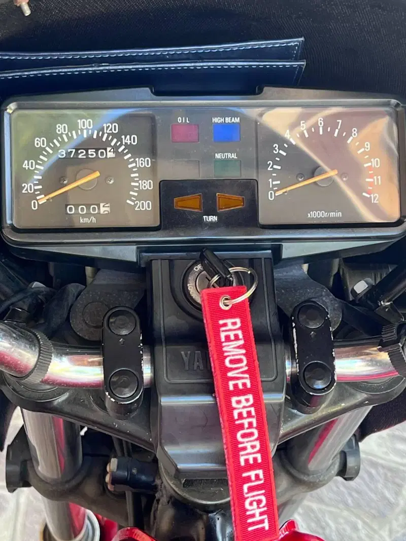 Yamaha XS400 (5)