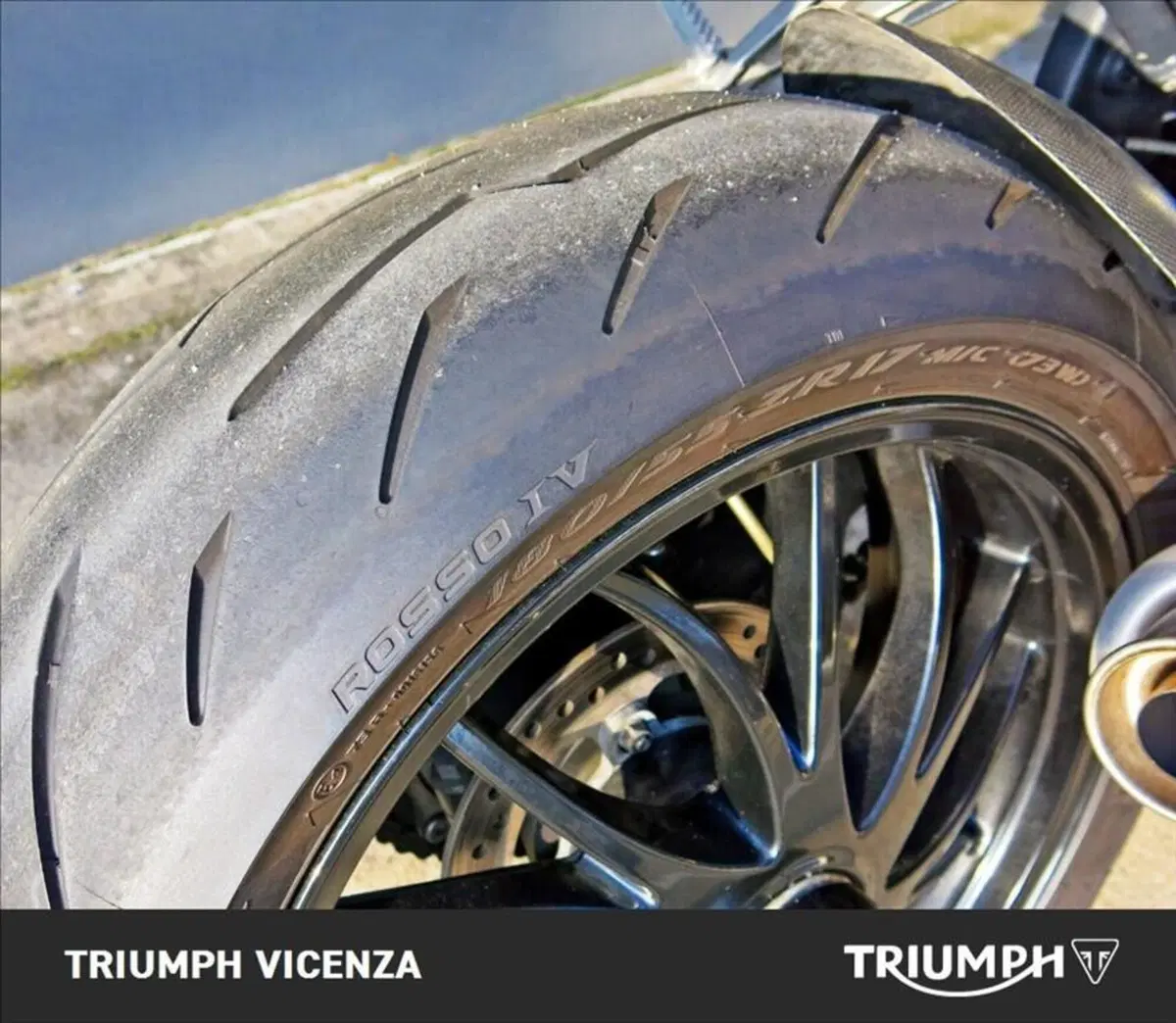 Triumph Speed Triple 1050 (2005 - 11) (7)