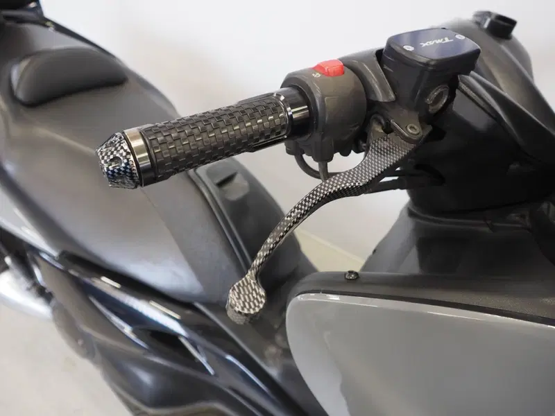 Yamaha T-Max 500 (2004 - 07) (4)