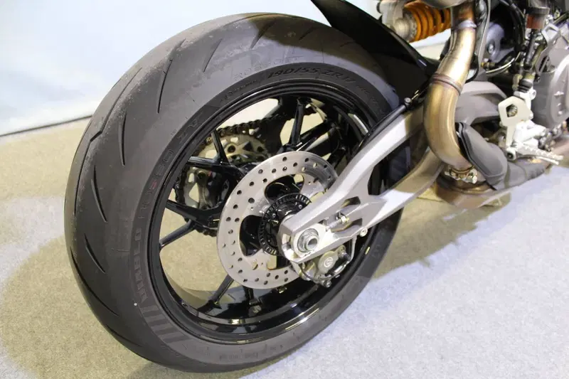 Ducati Streetfighter V2 S (2025 - 26) (6)