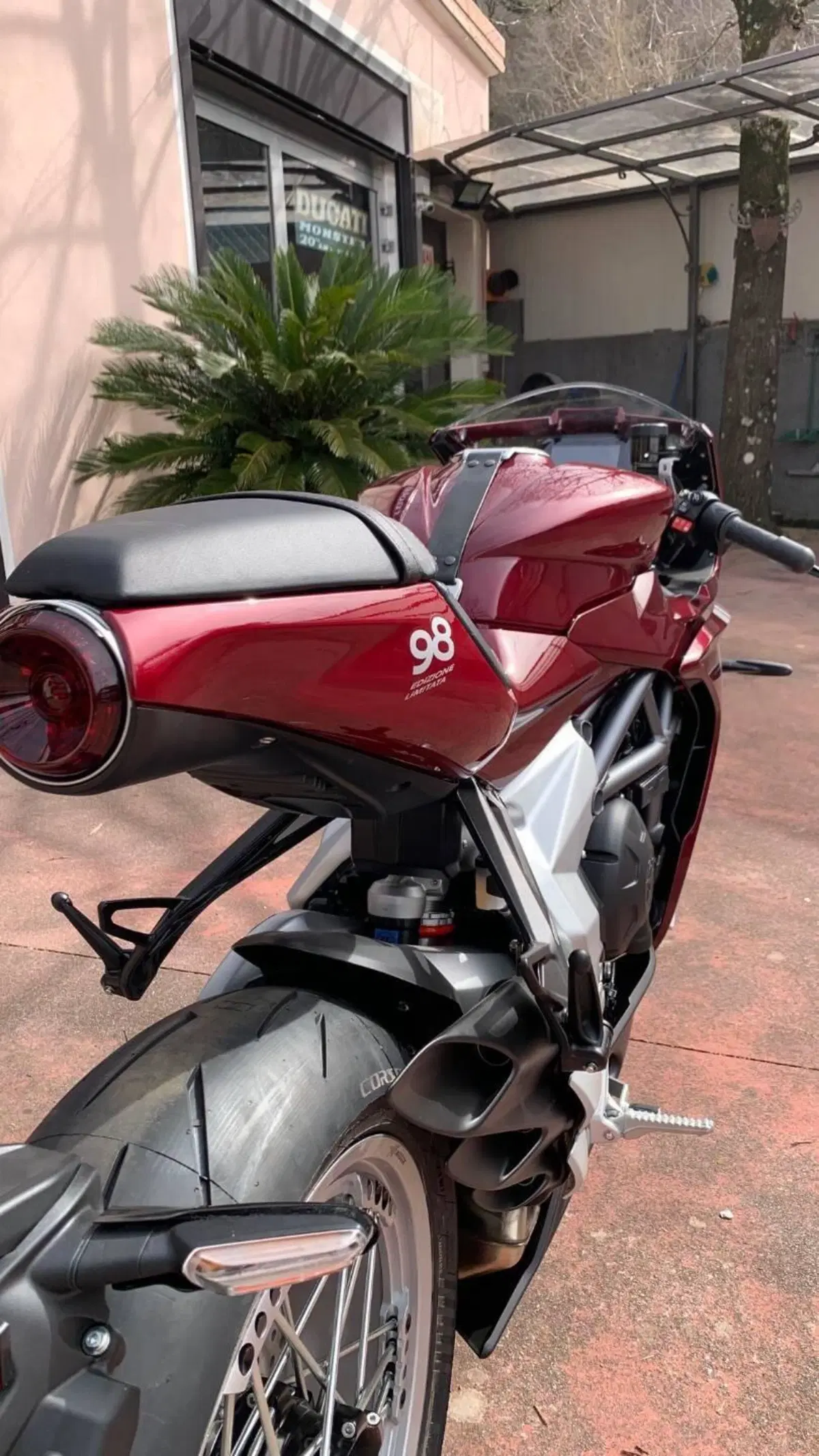 MV Agusta Superveloce 800 98 (2023 - 26) (3)