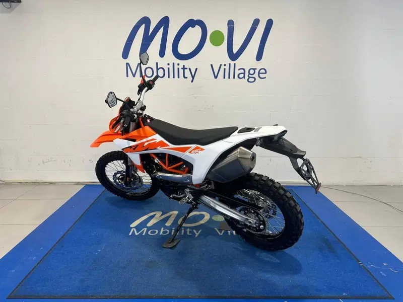 KTM 690 Enduro R (2026) (4)