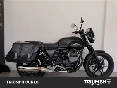 Moto Guzzi V7 II Stone (2015 - 17) usata