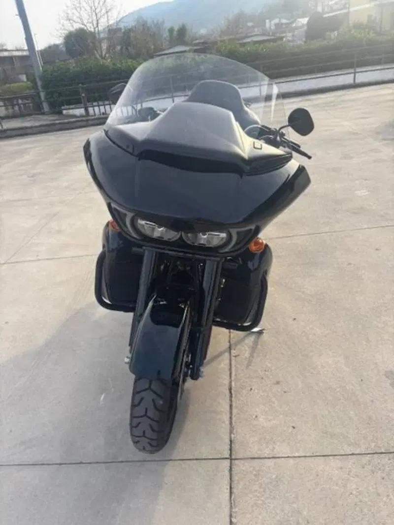 Harley-Davidson 114 Road Glide Limited (2020) - FLTRK (5)
