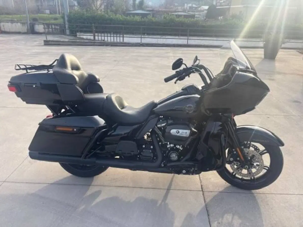 Harley-Davidson 114 Road Glide Limited (2020) - FLTRK