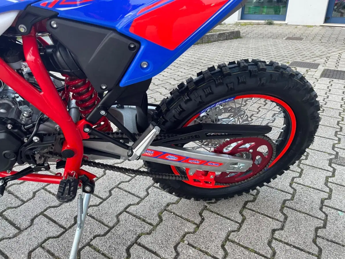 Betamotor RR 125 4T Enduro R (2024 - 26) (6)