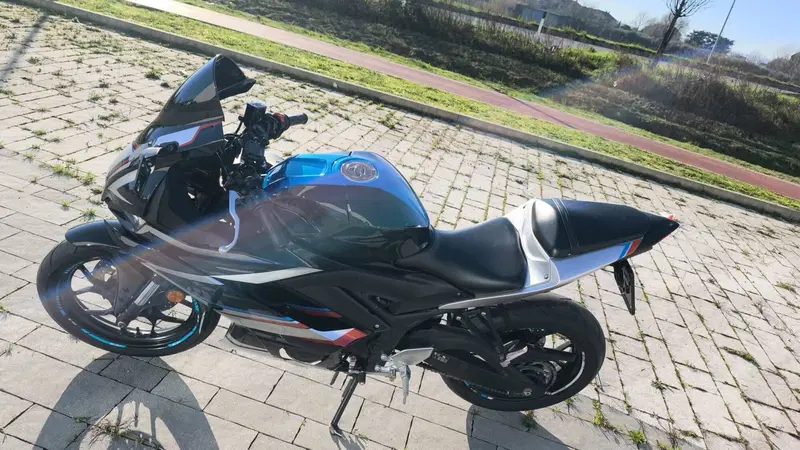 Yamaha YZF R3 (2021 - 24) (3)