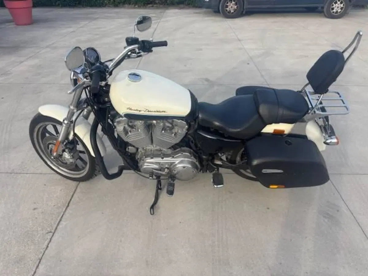 Harley-Davidson 883 SuperLow (2010 - 16) - XL 883L (3)