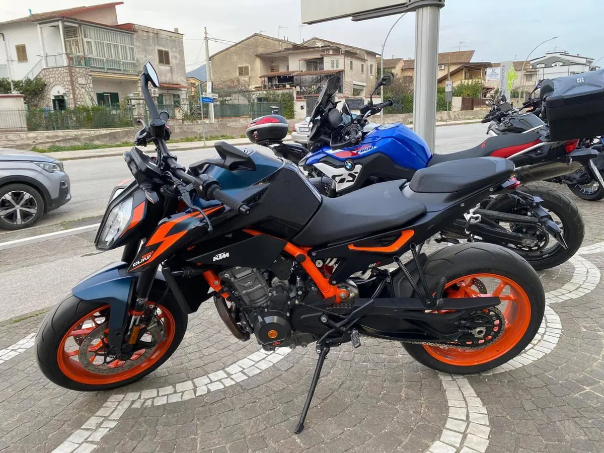 KTM 890 Duke R (2022 - 23) (2)