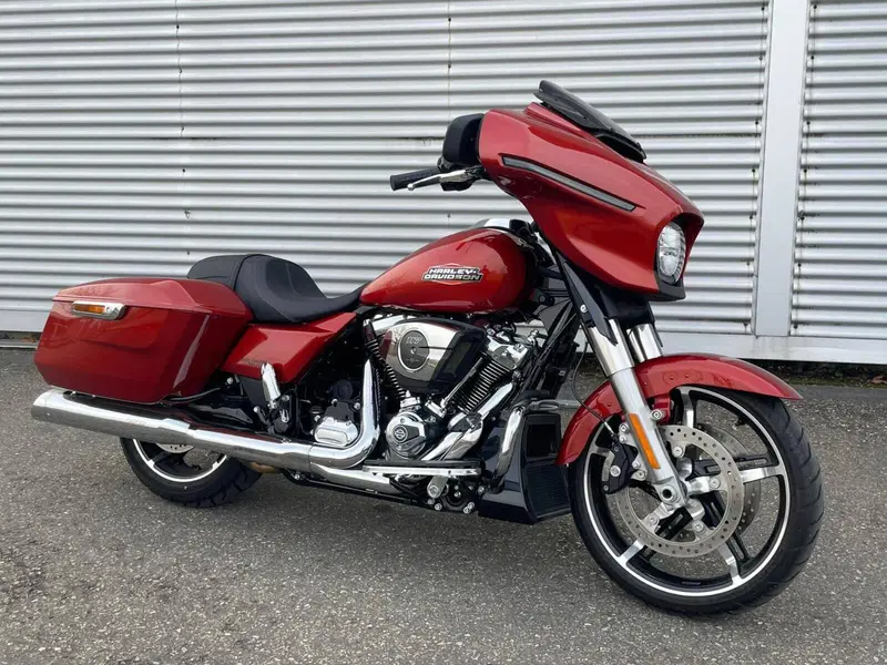 Harley-Davidson Street Glide (2024 - 26)