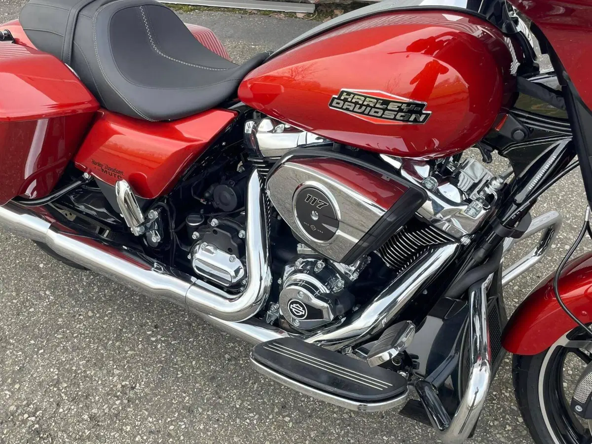 Harley-Davidson Street Glide (2024 - 26) (9)