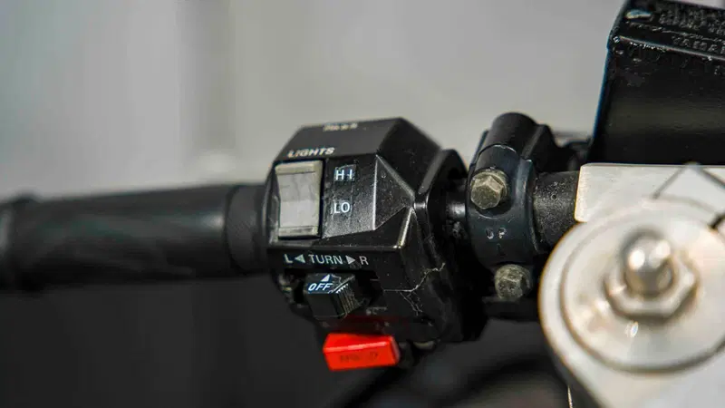 Yamaha FZR 1000 Exup (1989 - 90) (11)