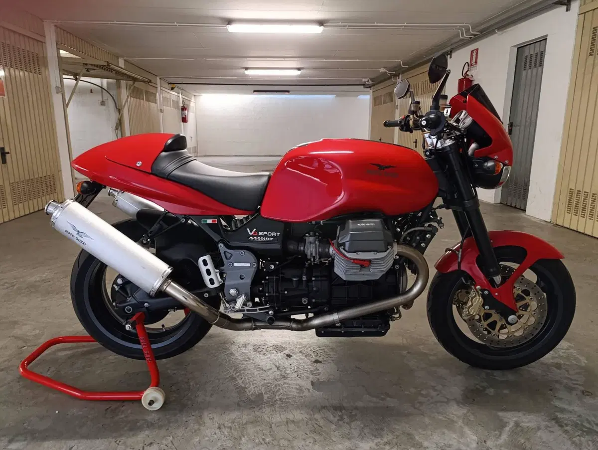 Moto Guzzi V11 Sport Naked (2002 - 05) (2)