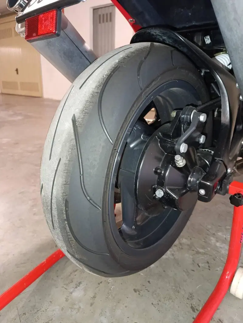 Moto Guzzi V11 Sport Naked (2002 - 05) (9)