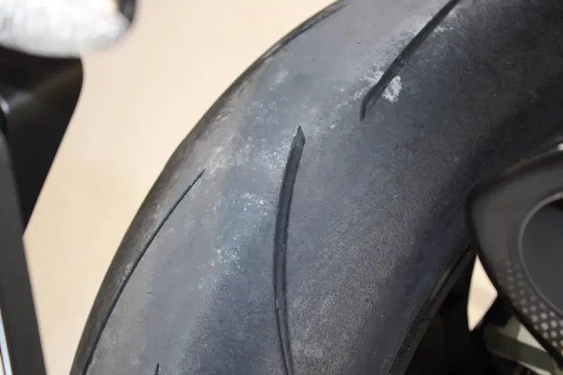 Aprilia RSV4 1100 Factory (2021 - 24) (10)