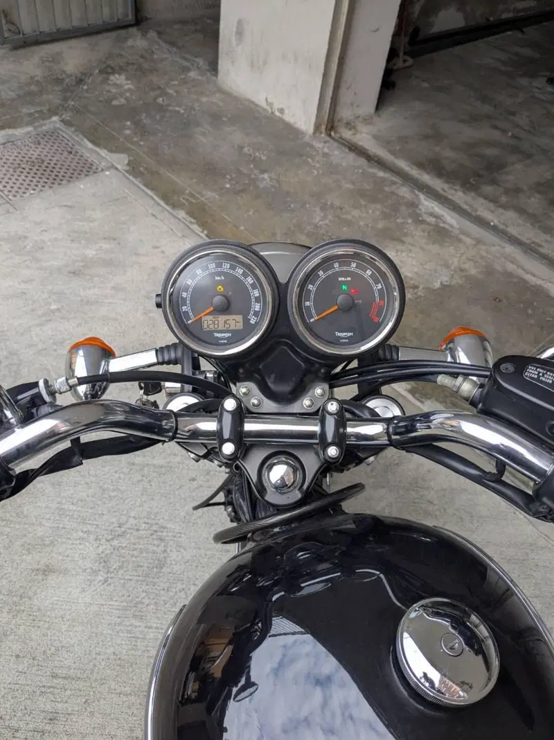 Triumph Bonneville T100 (2008 - 16) (5)