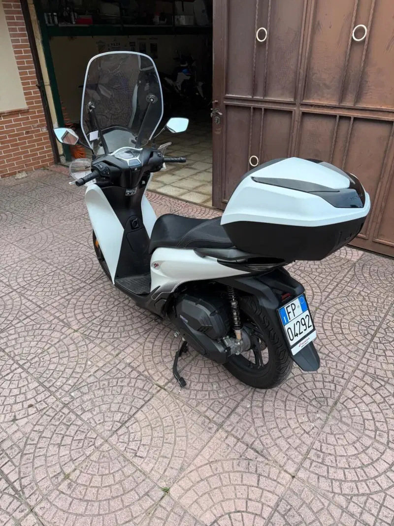 Honda SH 125i Sport (2024 - 25) (3)