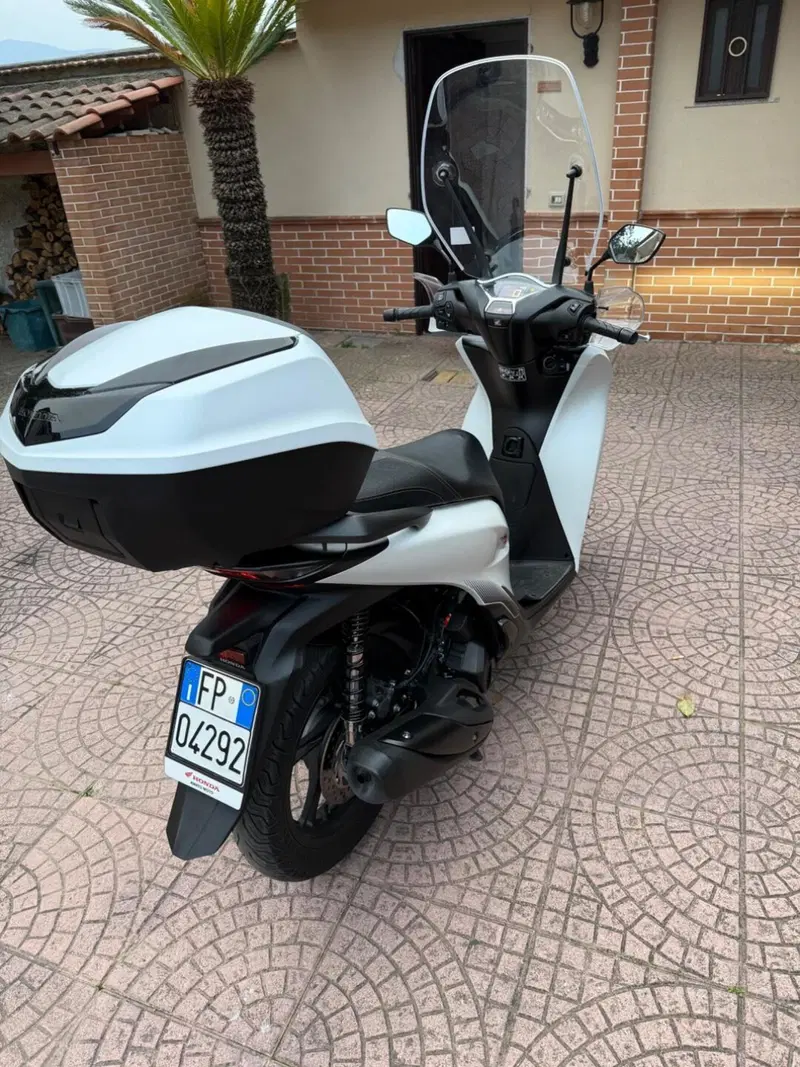Honda SH 125i Sport (2024 - 25) (13)