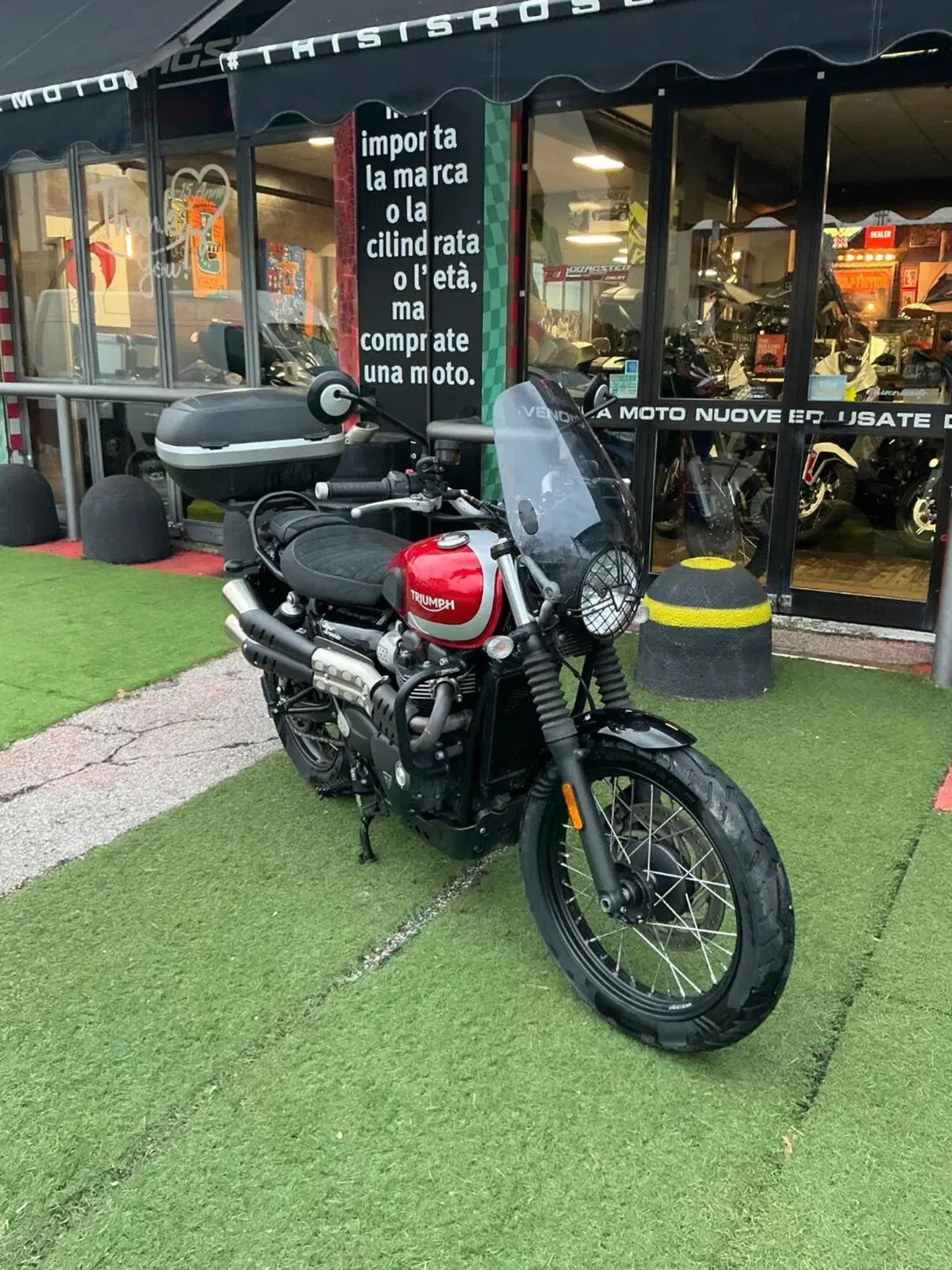 Triumph Street Scrambler 900 (2019 - 20) (3)