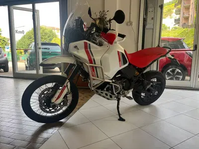 Ducati DesertX (2022 - 25) usata