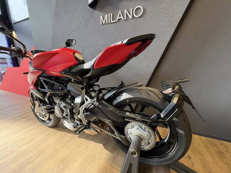 MV Agusta Brutale 800 R (2023 - 25) (6)