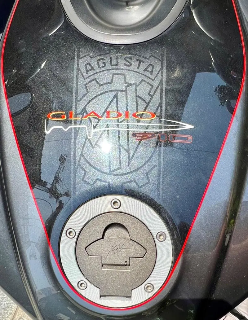 MV Agusta Brutale 910 S (2005 - 11) (5)