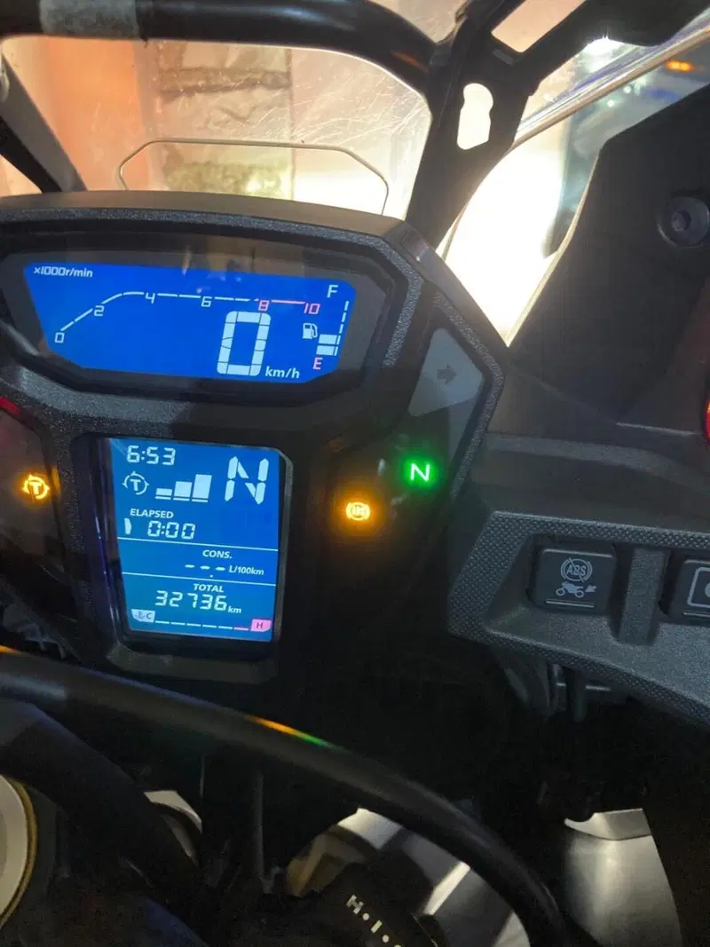 Honda Africa Twin CRF 1000L DCT ABS (2016 - 17) (5)