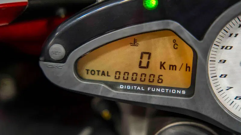 MV Agusta F4 1000 S 1+1 (2004 - 06) (20)