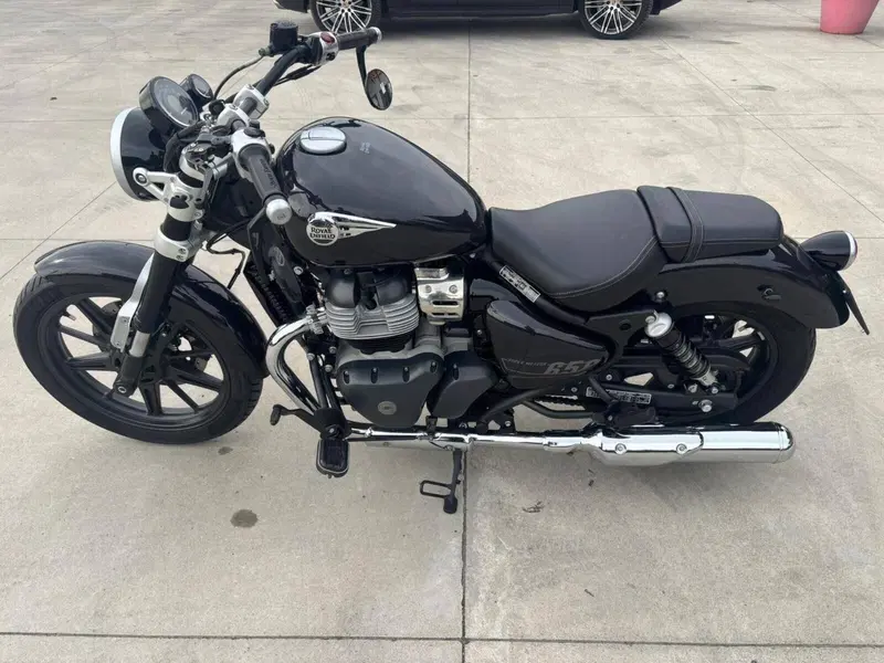 Royal Enfield Super Meteor 650 (2023 - 26) (2)