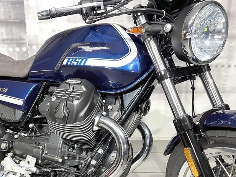 Moto Guzzi V7 Special (2021 - 24) (4)