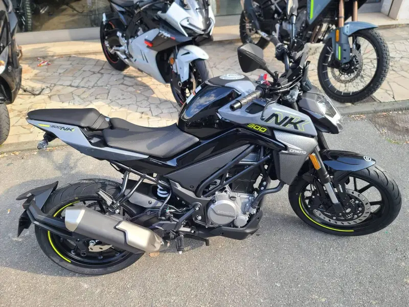 CFMOTO 300NK (2021 - 26) (6)