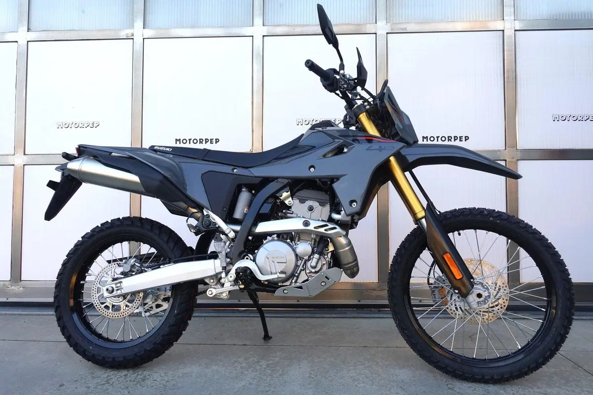 Suzuki DR-Z4S (2025 - 26) (2)