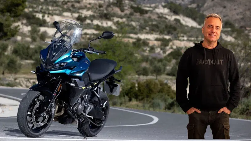 Triumph Tiger Sport 660: La piccola affila le unghie! [VIDEO]