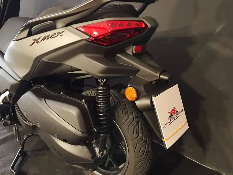 Yamaha X-Max 300 (2025 - 26) (14)