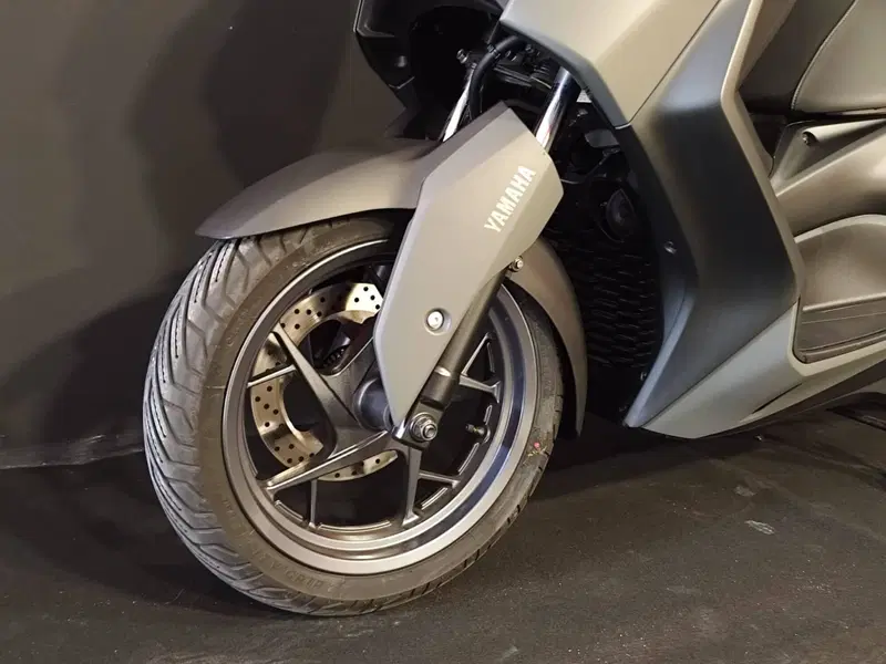Yamaha X-Max 300 (2025 - 26) (20)