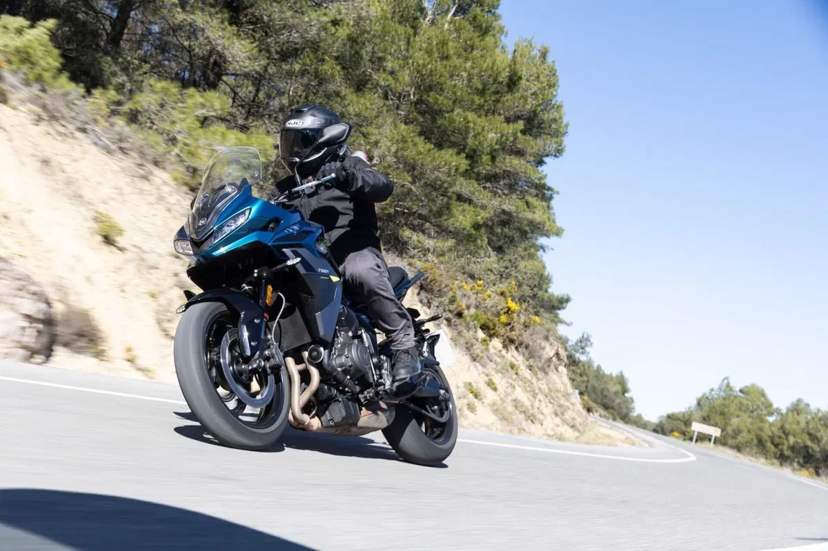 Triumph Tiger Sport 660: La piccola affila le unghie! (2)