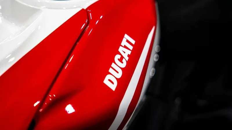 Ducati Panigale V4 Tricolore (2025 - 26) (11)