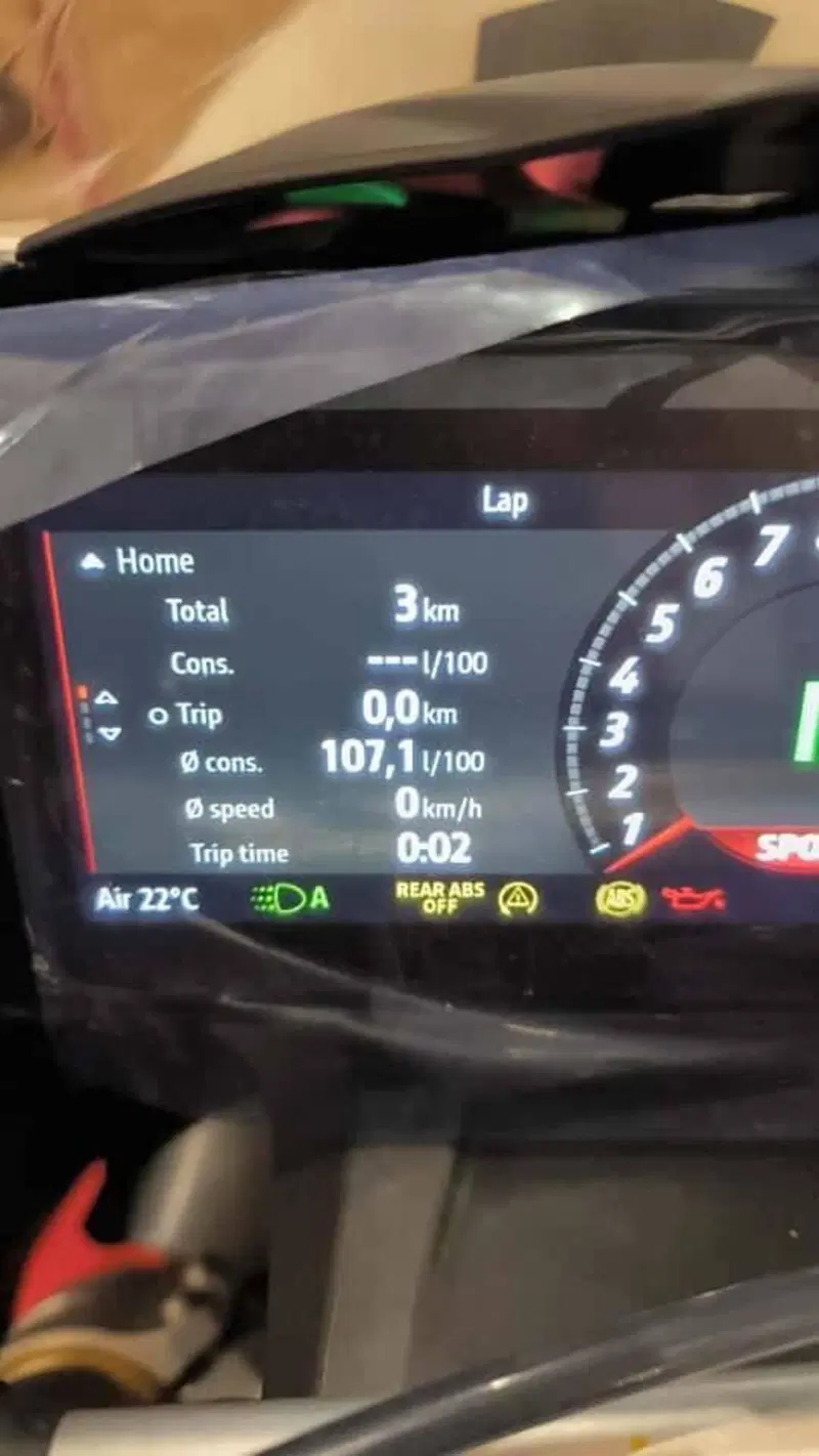 Ducati Panigale V4 Tricolore (2025 - 26) (20)