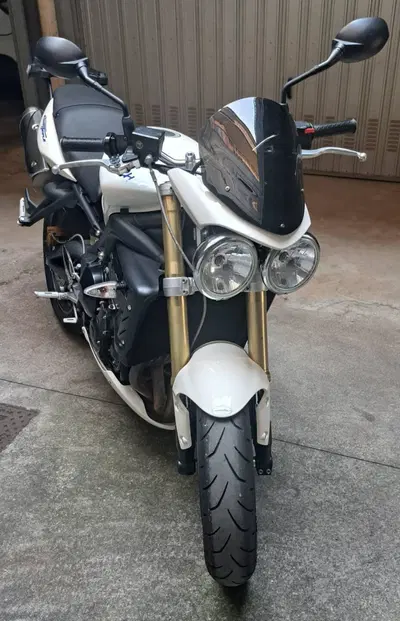 Triumph Street Triple (2007 - 12) usata