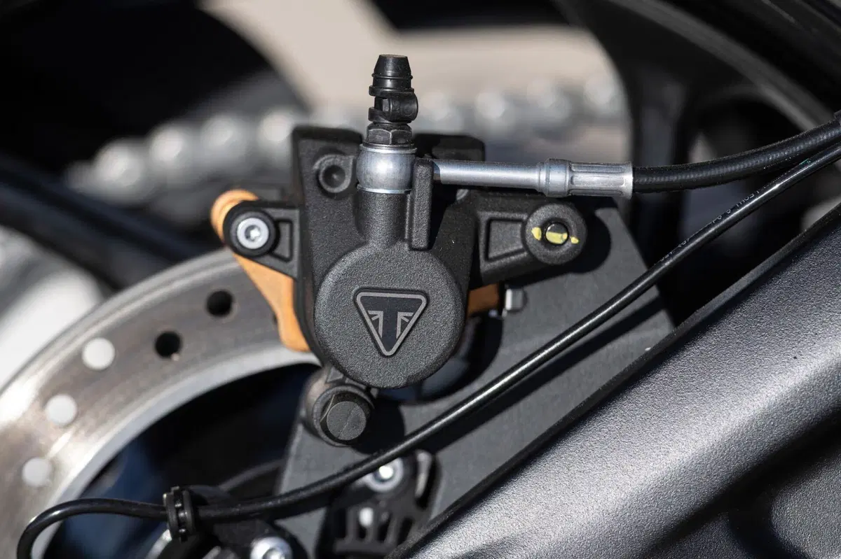 Triumph Tiger Sport 660: La piccola affila le unghie! (4)