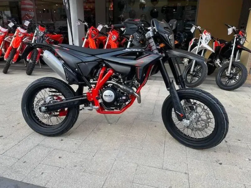 Betamotor RR 125 4T Motard R (2025 - 26) (3)