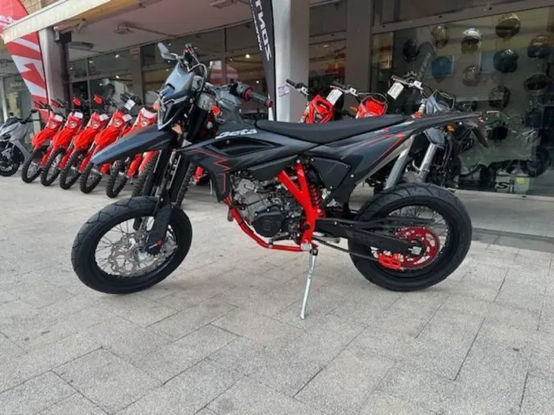 Betamotor RR 125 4T Motard R (2025 - 26) (4)