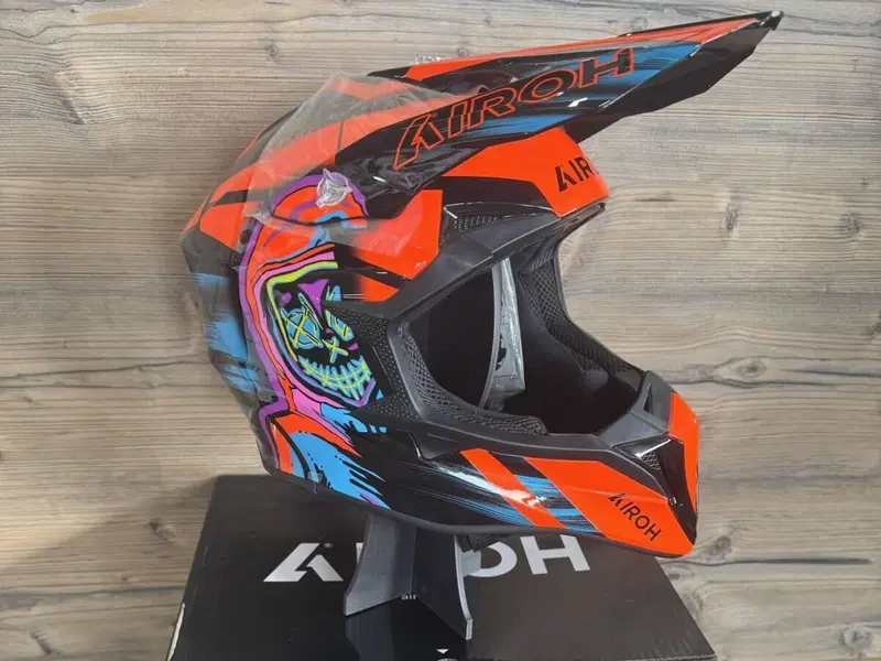 CASCO CROSS AIROH WRAAP