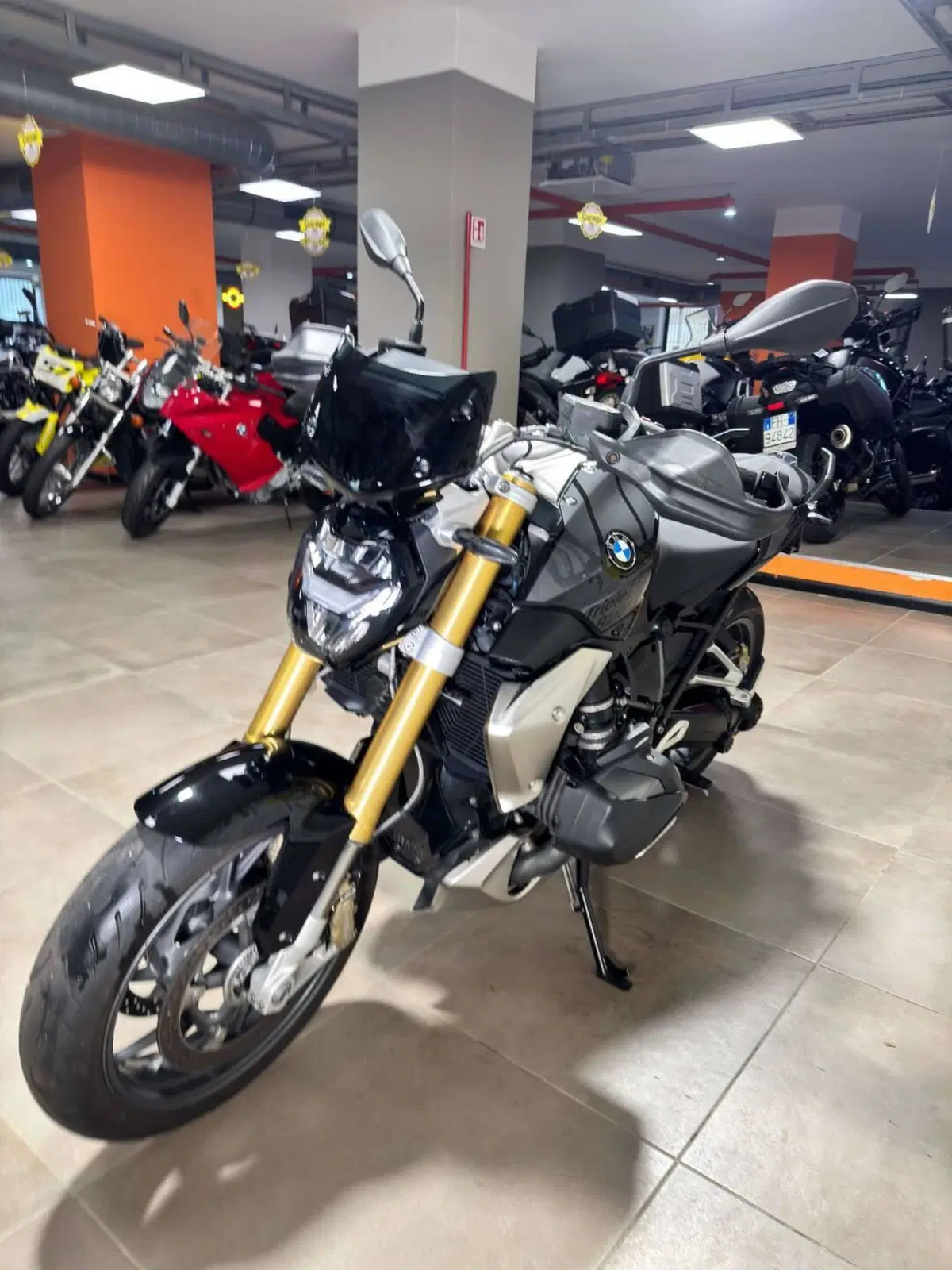 Bmw R 1250 R (2021 - 25) (3)
