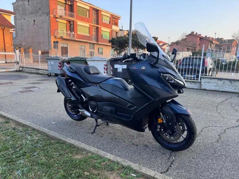 Yamaha T-Max 560 (2022 - 24)