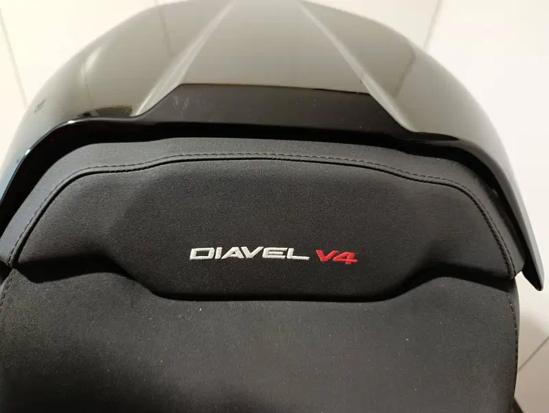 Ducati Diavel V4 (2023 - 26) (18)