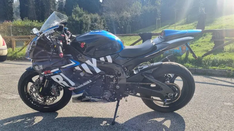 Suzuki GSX R 750 (2006 - 07) (4)